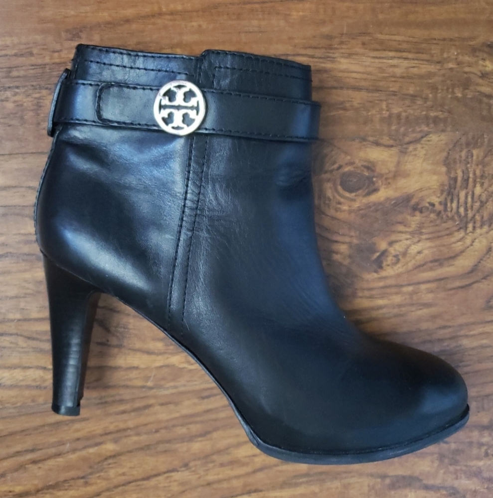 Tory Burch Black Leather Ankle Booties with Gold Logo - Picture 2 of 12